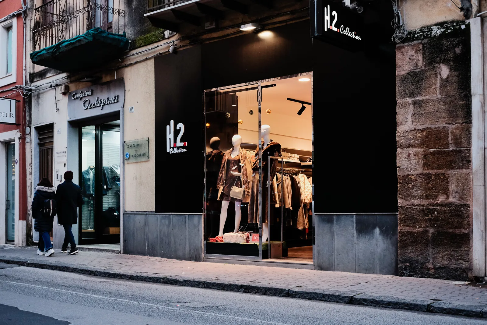 Negozi del centro storico a Gela